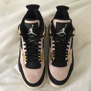 Women's Air Jordan Retro 4 Basketball Shoes